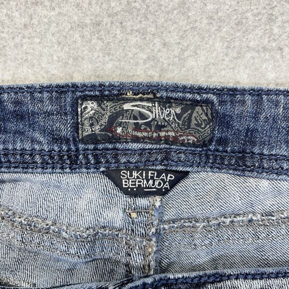 Silver Suki Flap Bermuda Shorts Women’s 24 Distressed Stone Wash Denim - Picture 6 of 16